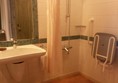 Bathroom in wheelchair accessible rom