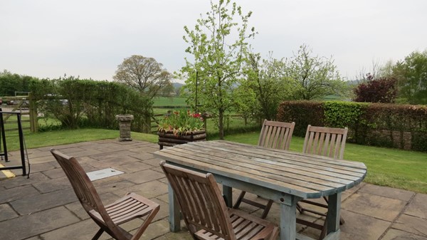 Picture of Hidelow House - The patio