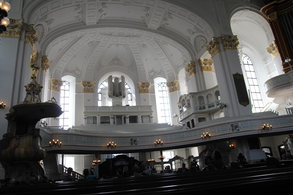 second organ and balconies