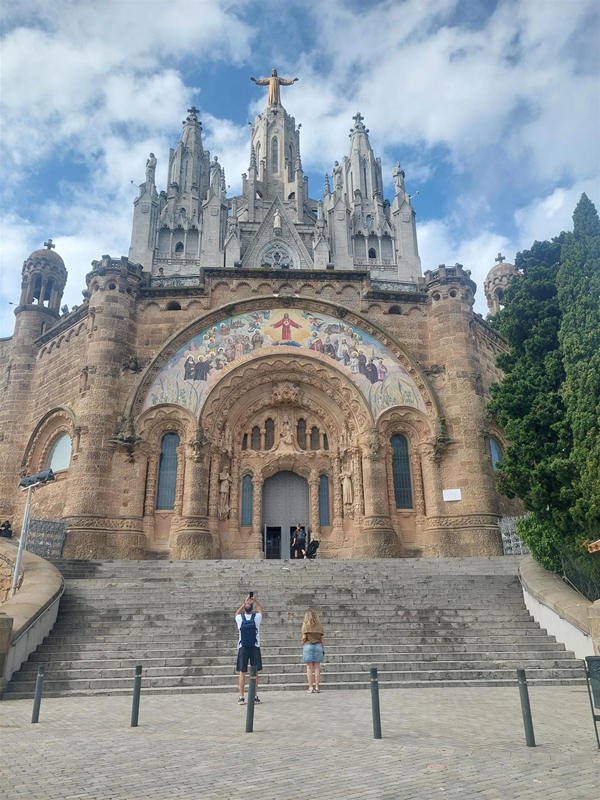 Image of an ornate church