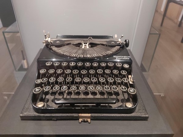 Image of Cambridge University Library typewriter