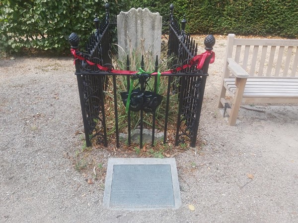 Picture of Joseph Grimaldi's Grave