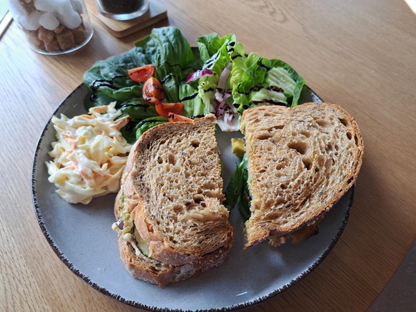 Image of a sandwich on a plate