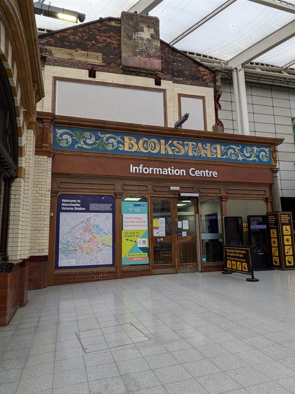 Image of the outside entrance to the information centre.