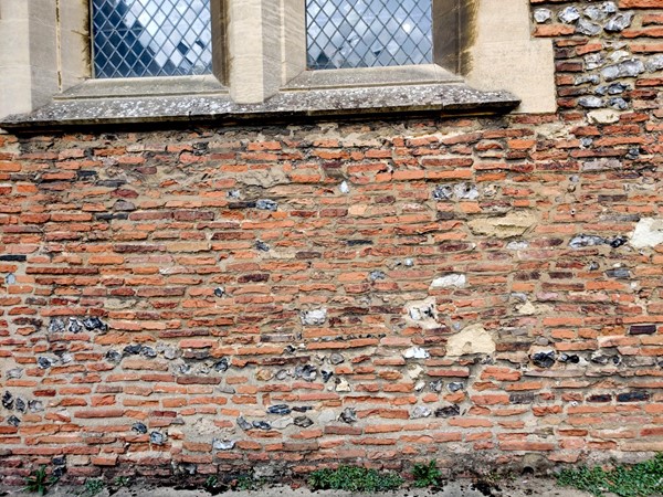 The fabric of the oldest parts of the cathedral is made using recycled ancient Roman bricks.