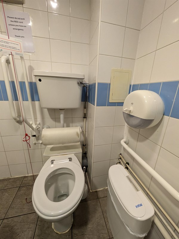 image of accessible toilet at Dunfermline Bus Station