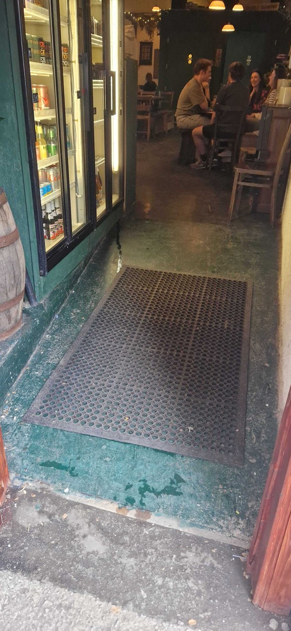 Image of a mat in an entrance way