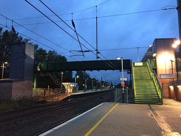 Hatfield station footbridge & lift