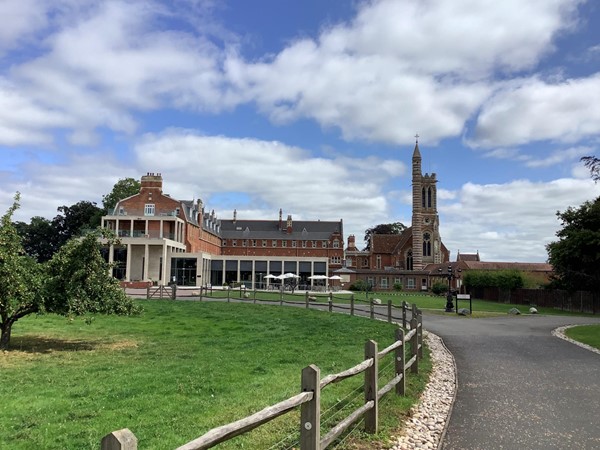 Picture of the approach to the hotel