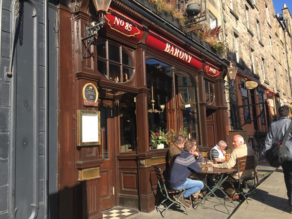 Photo of front of pub.