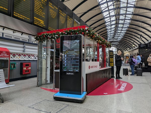 Image of ticket office and passenger assistance points