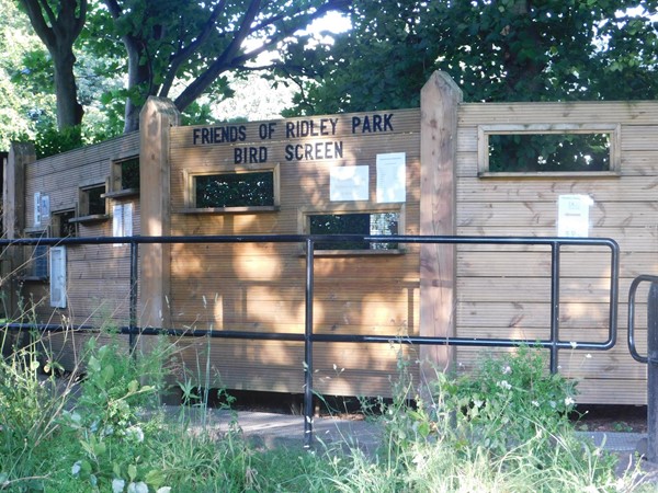 Picture of a bird screen at Ridley Park, Blyth