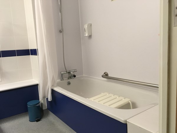 Accessible bath