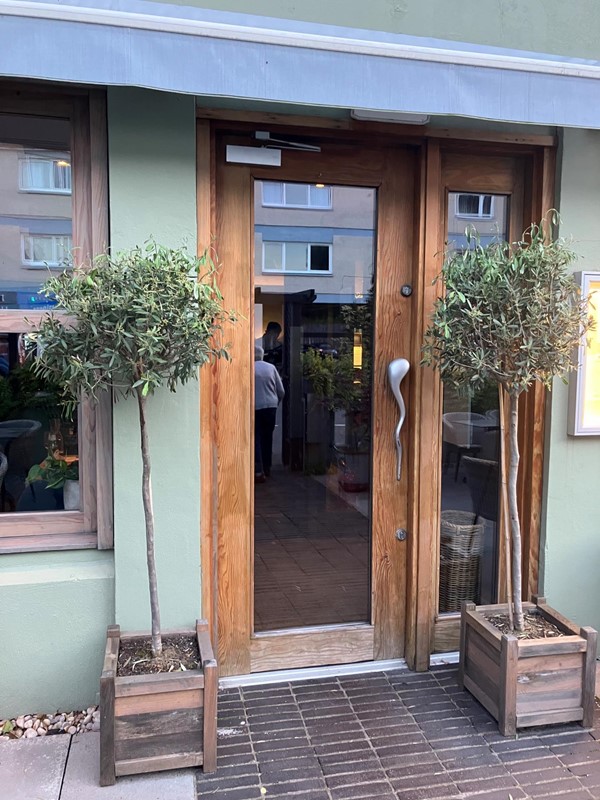 Image of the door entrance of the restaurant.