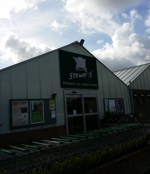 Picture of Stewarts Garden Centre entrance