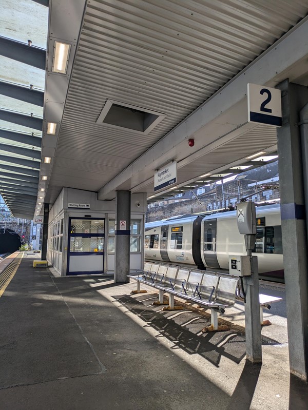 Image of the seats on the platform