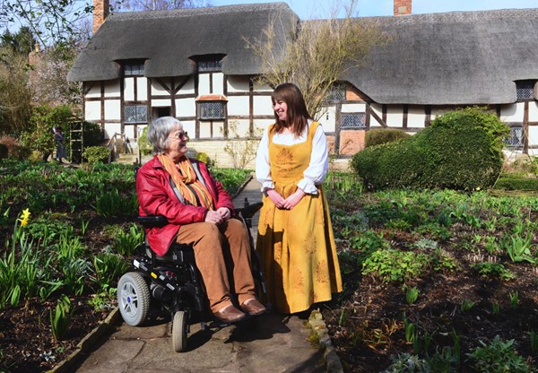 Picture of Anne Hathaway's Cottage, Stratford upon Avon