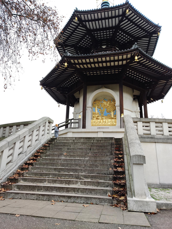 Picture of The London Peace Pagoda, Battersea Park