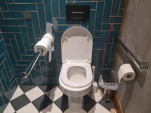 Picture of a toilet