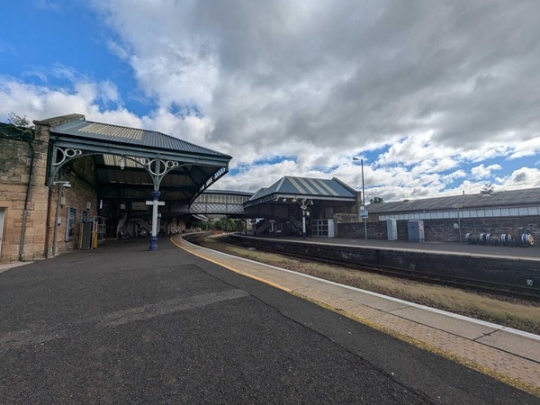 Image of the train station platform.