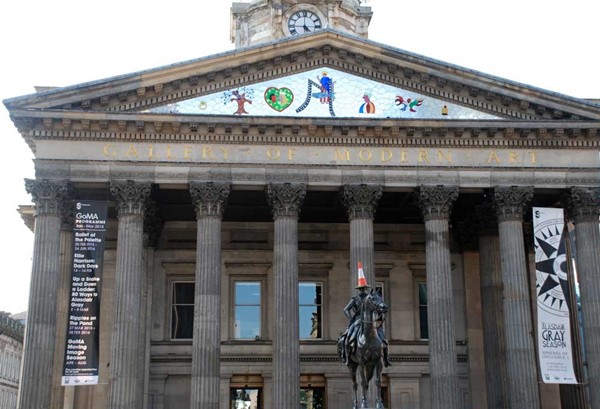 Picture of GoMA - Statue with the cone