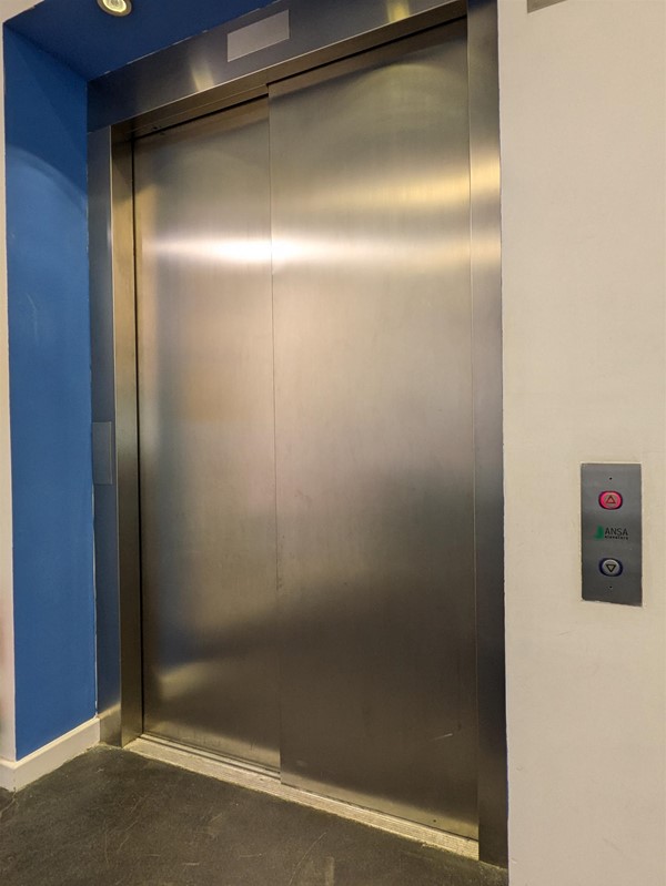 Image of  door to lift