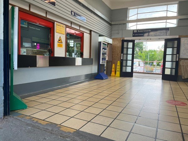 Image of the ticket office.