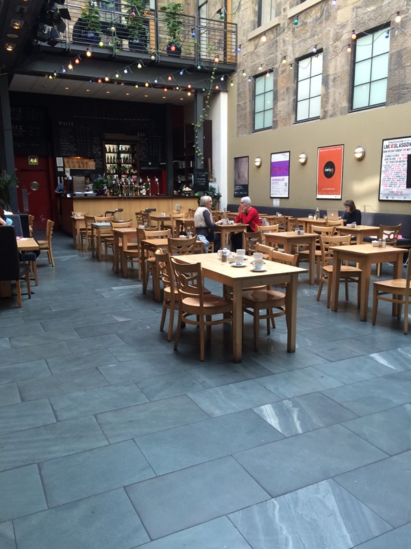 Picture of Saramago Café Bar - Inside the cafe