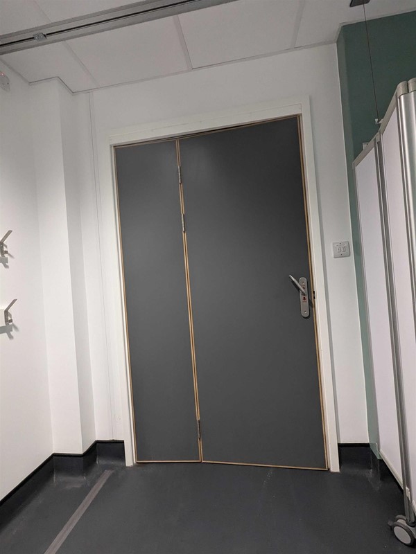 Image of door to the Changing Places toilet in the inside