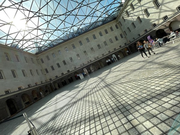 Image of the courtyard area.