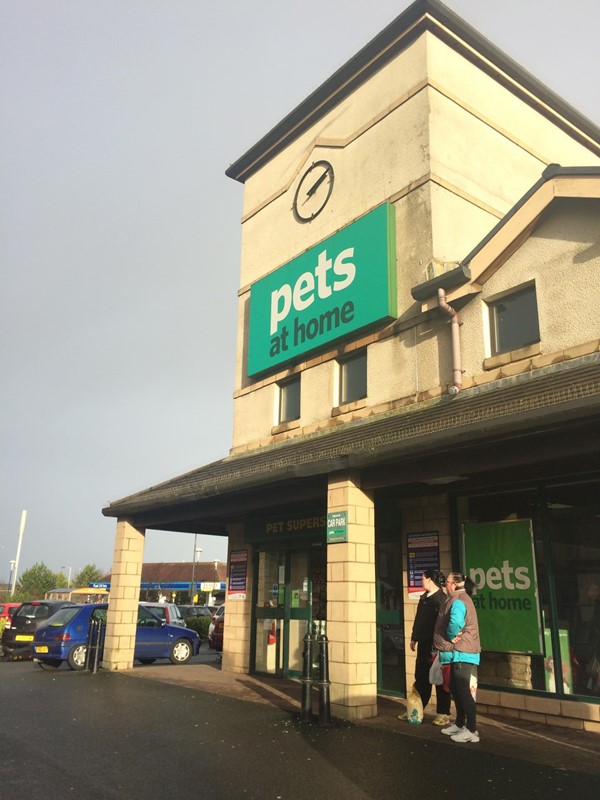 Photo of main entrance to Pets at Home.