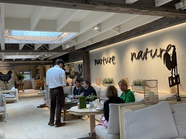 Image of a restaurant interior