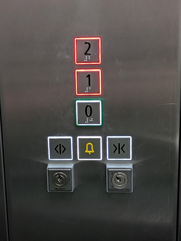 Image of Aberdeen Art Gallery lift control