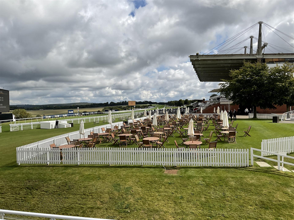 Image of a racecourse