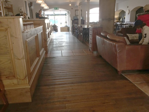 Picture of Cafe Tartine interior