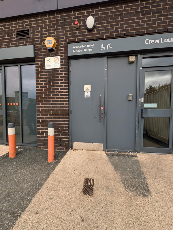 Image of entrance to to accessible toilet at Buchanan Bus Station