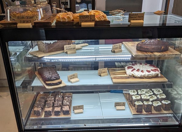 Image of the cake counter.