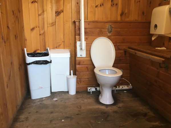 Image of the disabled toilet.
