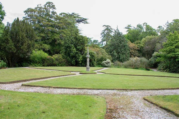 Wee Garden with gravel paths.