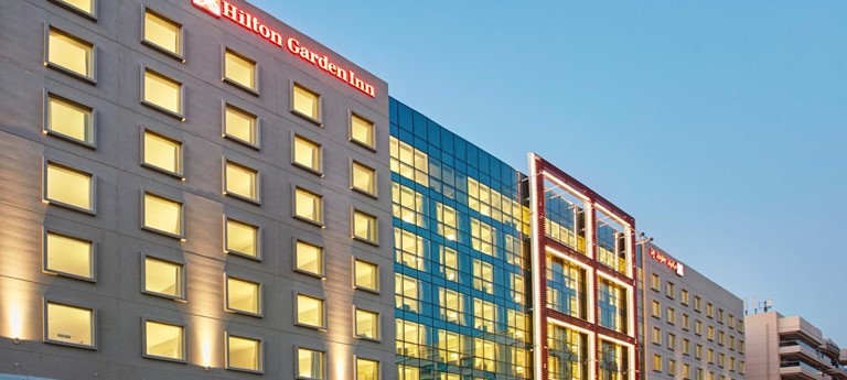 Hilton Garden Inn Dubai, Mall Avenue