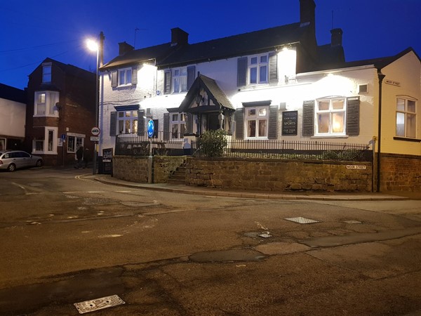 Picture of White Swan, Spondon