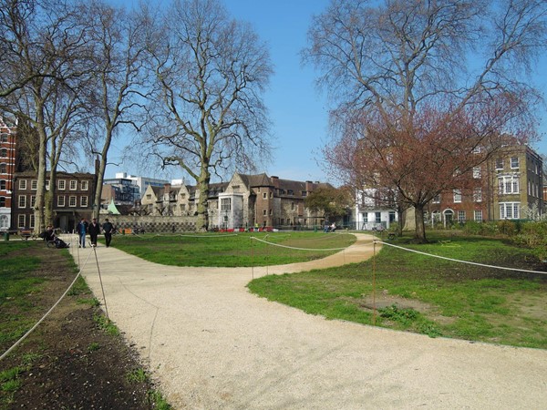 White building, to the right of Charterhouse, is the Thackeray Cafe