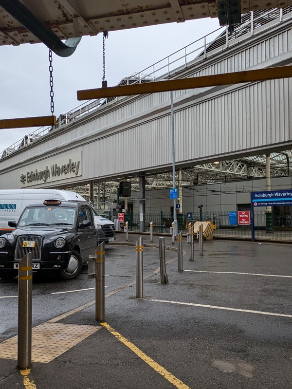 Image of the drop off area on Calton Street