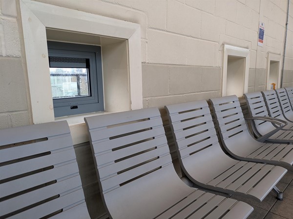 image of seating area at Dunfermline Bus Station