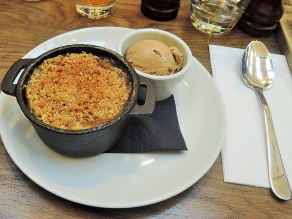 Pear and apple crumble