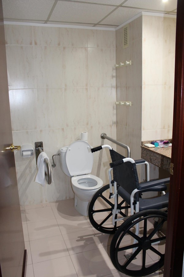 Picture of the Olympus Hotel, Salou - Accessible Bathroom