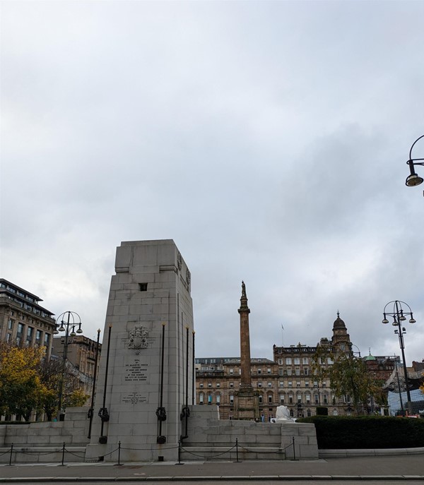 Image of monument at George Square