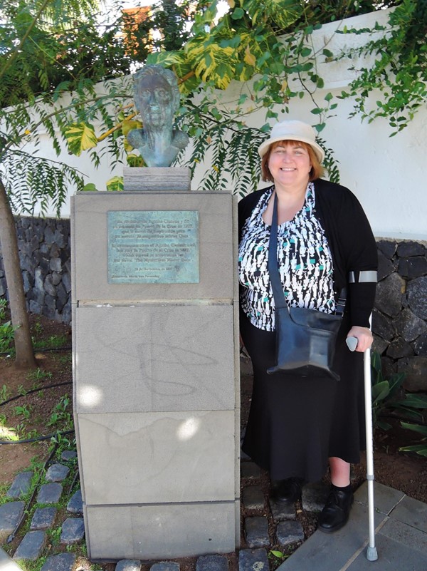 Agatha Christie bust