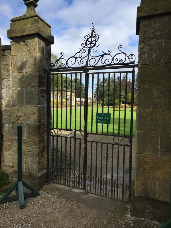 Access to walled gardens from grounds.