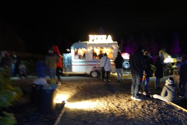 Image of the food van.